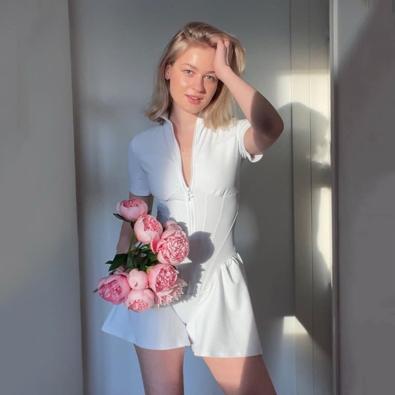 Sexy Round Neck Short Sleeve Zipper Miniskirt Jumpsuit Romper