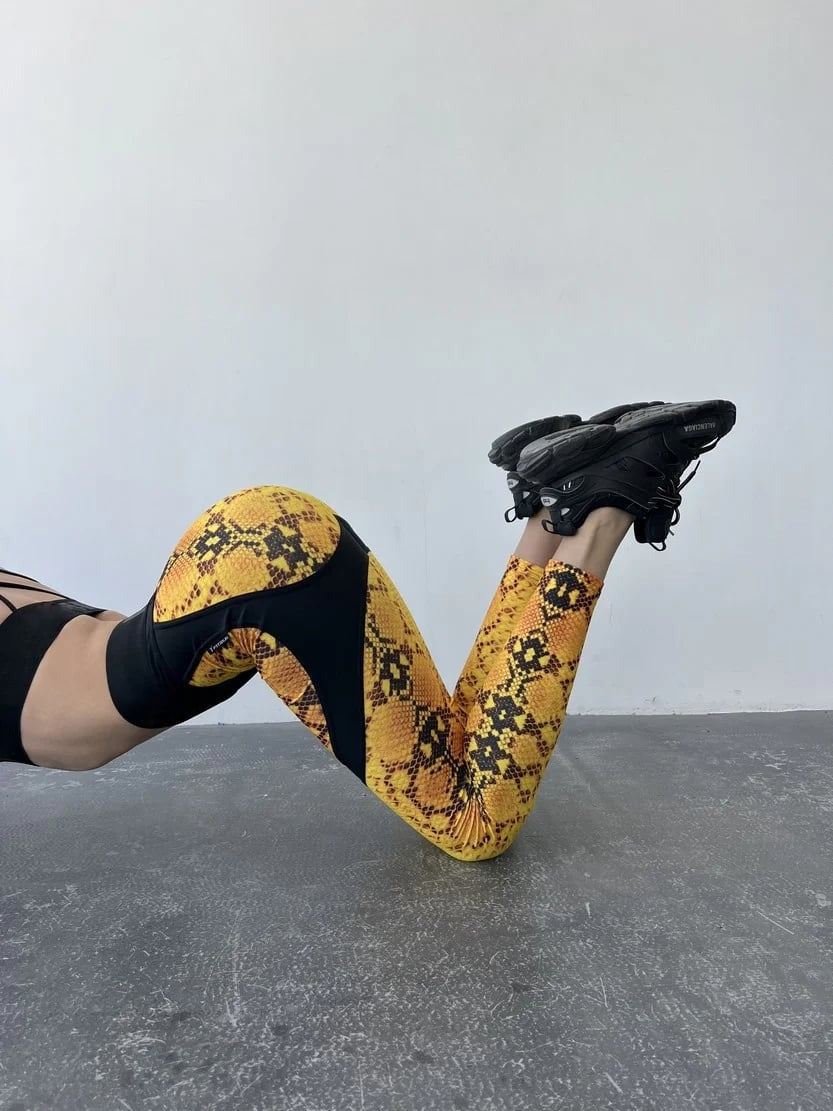 Sexy Gold Snake Pattern Printed Hip-Lifting Yoga Leggings