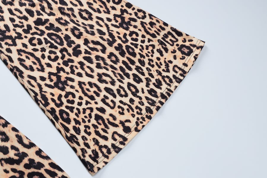 Leopard Print Square Neck Long-sleeved Crop Top & Flared Leggings Two-pieces Suit