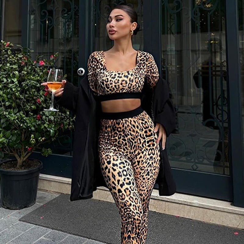 Leopard Print Square Neck Long-sleeved Crop Top & Flared Leggings Two-pieces Suit