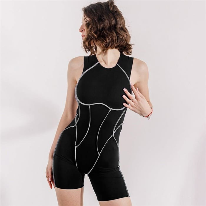 Sleeveless Contrast Line Backless Jumpsuit