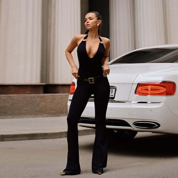 Sexy Backless V-neck Halter Neck Sleeveless Metal Ring Jumpsuit