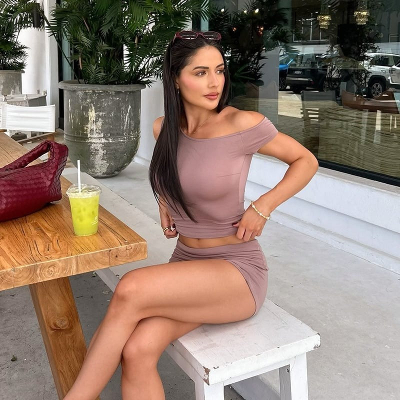 Sexy Off-shoulder Cropped Top & Gathered Shorts Yoga Set