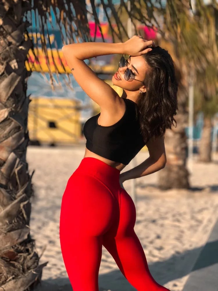 Hot Red Hip-lifting Tight High Waist Peach Yoga Leggings