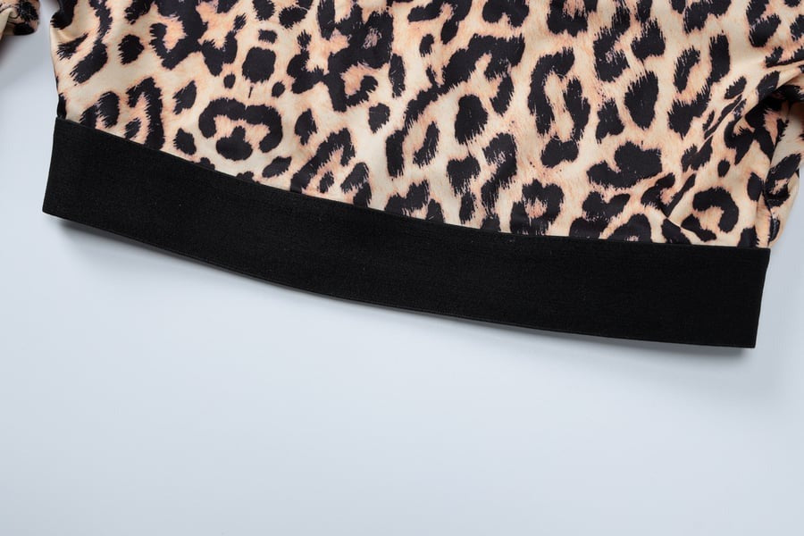 Leopard Print Square Neck Long-sleeved Crop Top & Flared Leggings Two-pieces Suit