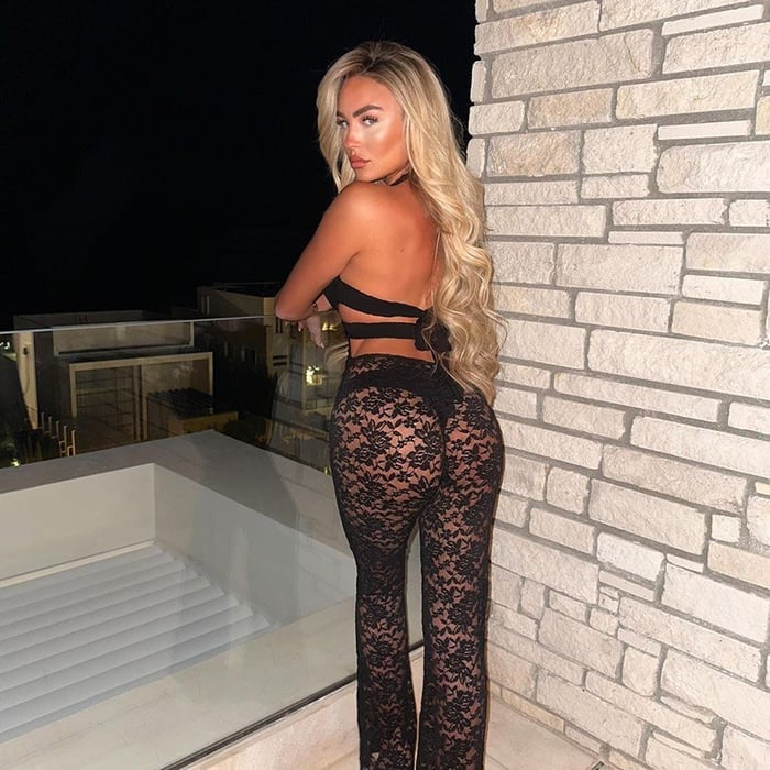 Sexy Lace Hollow Halterneck Hip Lift Jumpsuit
