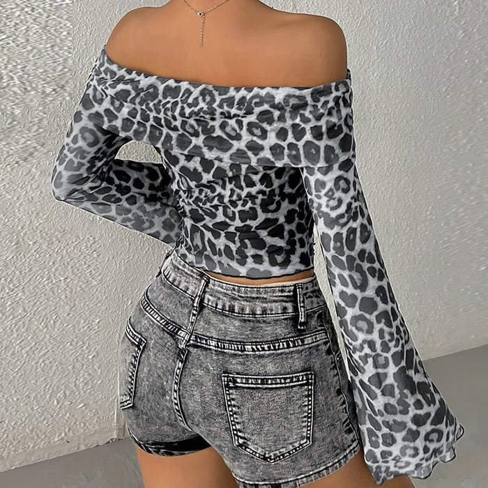 Sexy Leopard Print One-shoulder Long-sleeved Crop Top